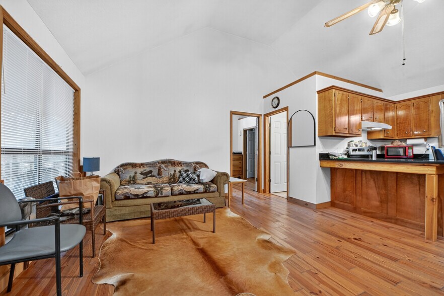 More Photos Of 77 Alpine Way, Blairsville Hotel For Sale