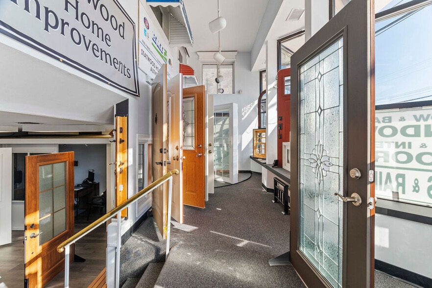 More Photos Of 1475 Hylan Blvd, Staten Island Freestanding For Sale