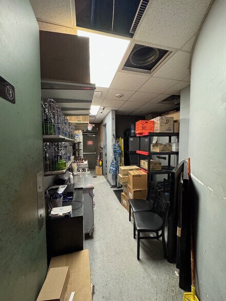 More Photos Of 1330 Walnut St, Philadelphia General Retail For Sale