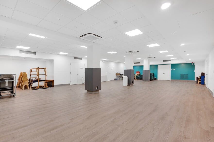 More Photos Of 106 E 86th St, New York Schools For Lease