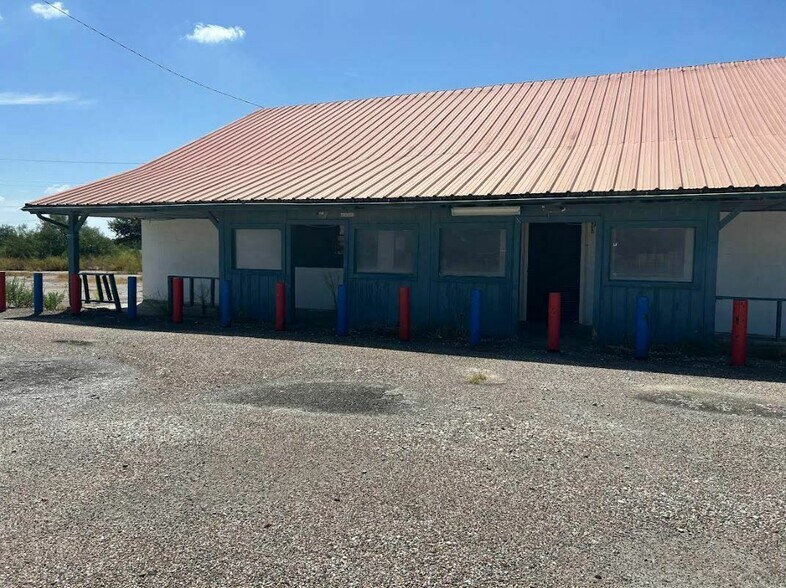 More Photos Of 5459 FM 624, Robstown Service Station For Sale