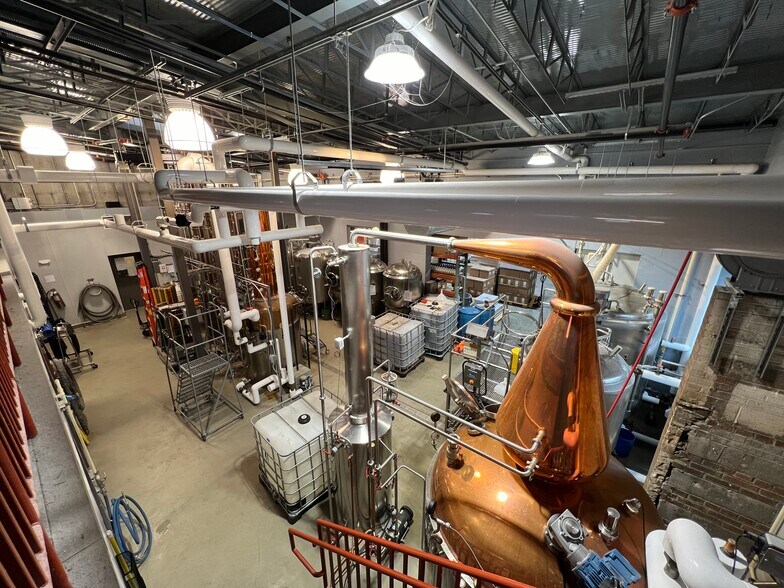 More Photos Of 1401-1431 Northern Ct, Madison General Retail For Sale