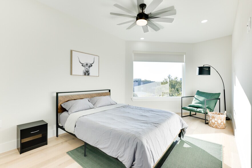 More Photos Of 1512 Seegar St, Dallas Apartments For Sale