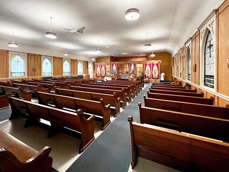 More Photos Of 4630 N Maryland Ave, Portland Religious Facility For Sale