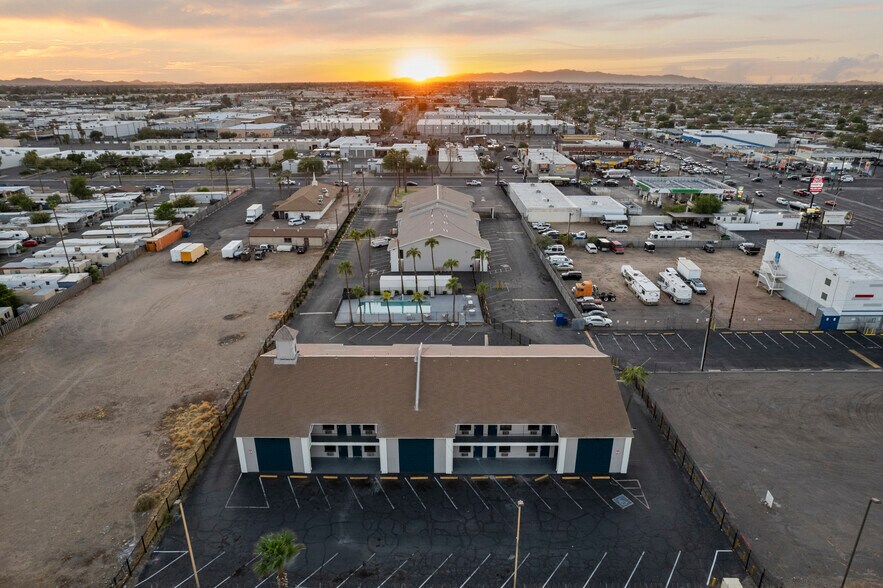 More Photos Of 4021 N 27th Ave, Phoenix Hotel For Sale