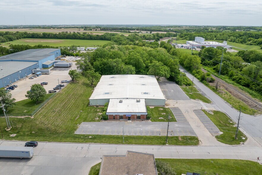 More Photos Of 4811 Easton Rd, Saint Joseph Industrial For Lease