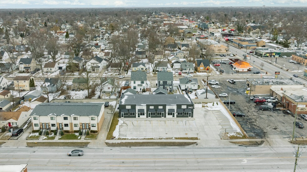 More Photos Of 3462 Greenfield rd, Berkley Medical For Lease