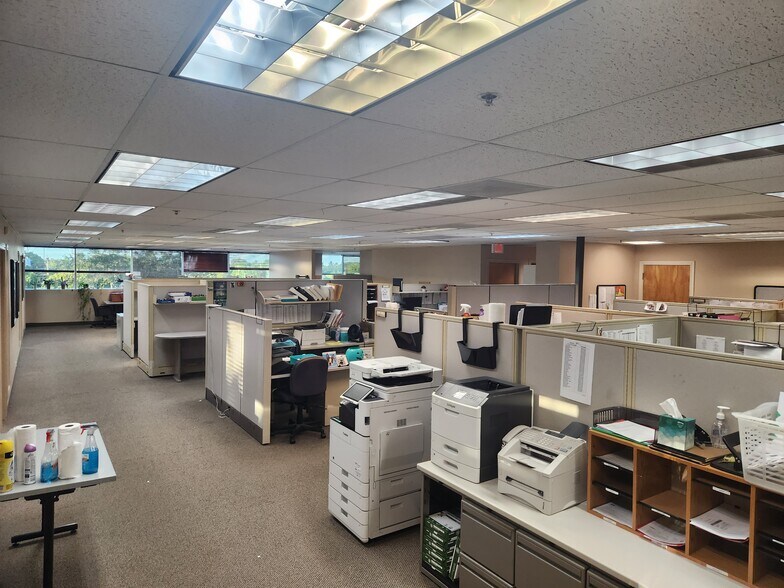 More Photos Of 1111 Park Centre Blvd, Miami Gardens Office Residential For Lease