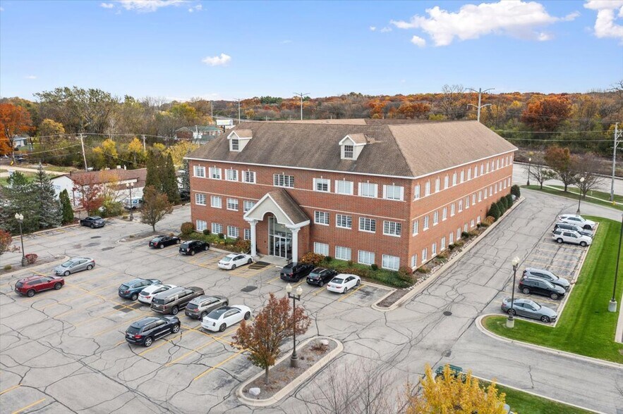 More Photos Of 912 Northwest Hwy, Fox River Grove Medical For Sale