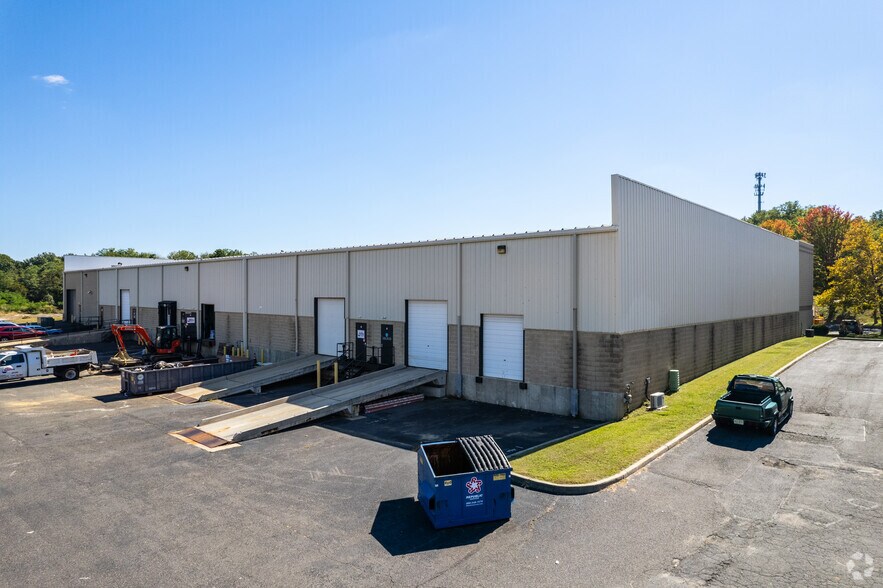 More Photos Of 150 9th Ave, Runnemede Unknown For Lease