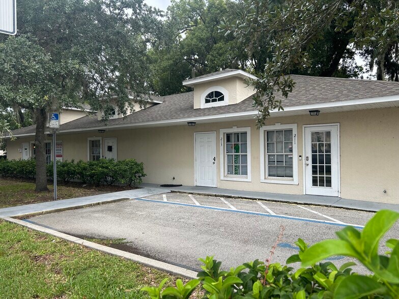 More Photos Of 211-219 N John Young Pky, Kissimmee Office For Lease