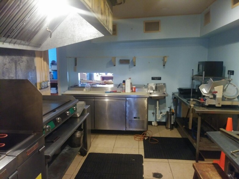 More Photos Of 901 Avenue D, Fort Pierce Restaurant For Lease
