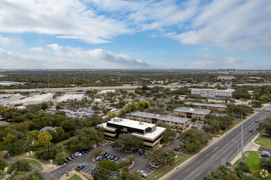 More Photos Of 11675 Jollyville Rd, Austin Office For Sale
