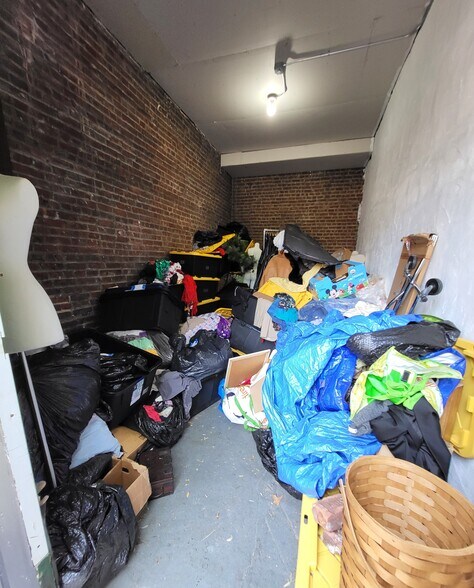 More Photos Of 2273 28th St, Astoria General Retail For Lease