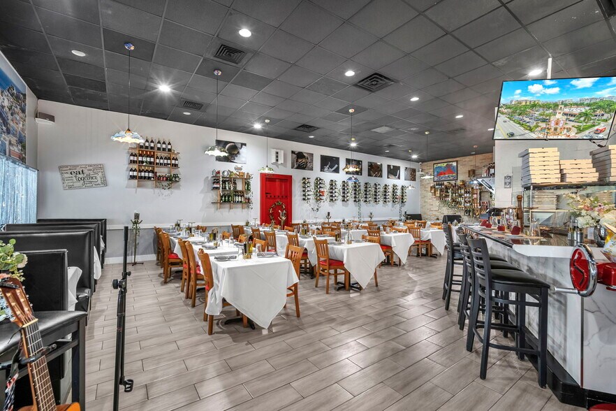 More Photos Of 6020 N Federal Hwy, Boca Raton General Retail For Sale