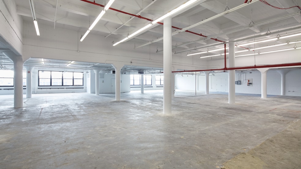 More Photos Of 31-00 47th Ave, Long Island City Industrial For Lease