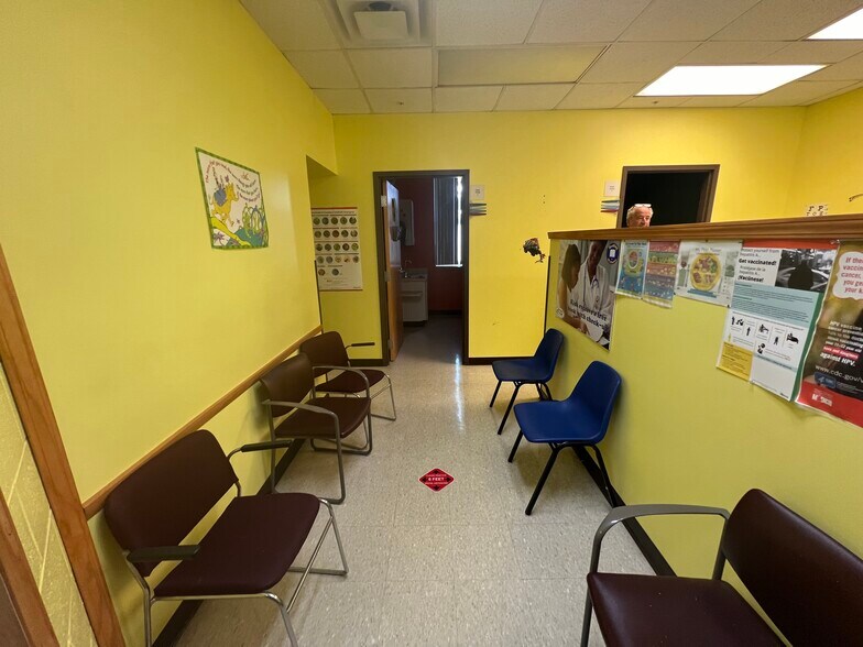 More Photos Of 60 E Warren Ave, Detroit Medical For Lease