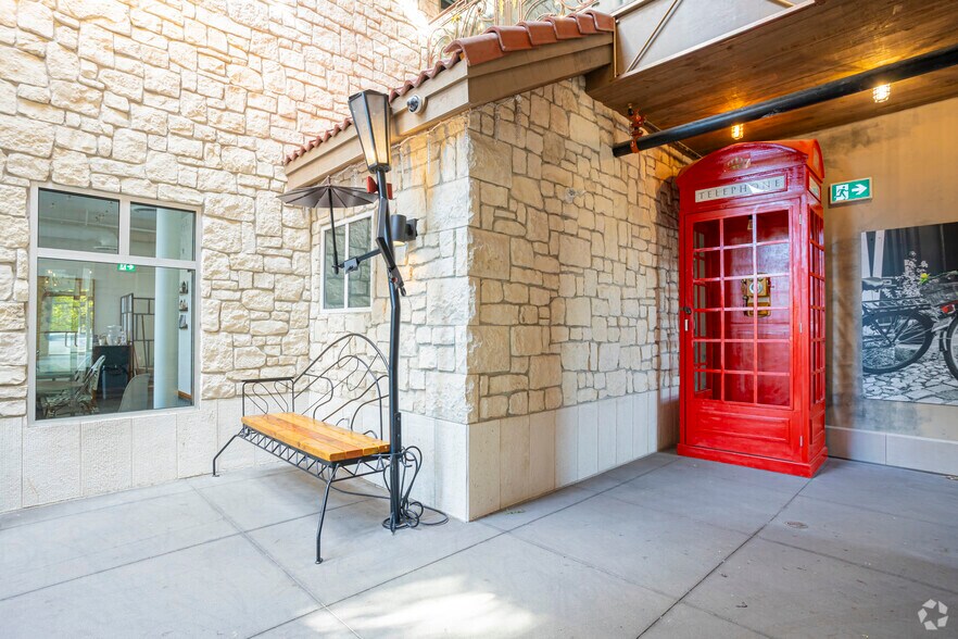 More Photos Of 10704 120 St NW, Edmonton Storefront For Lease