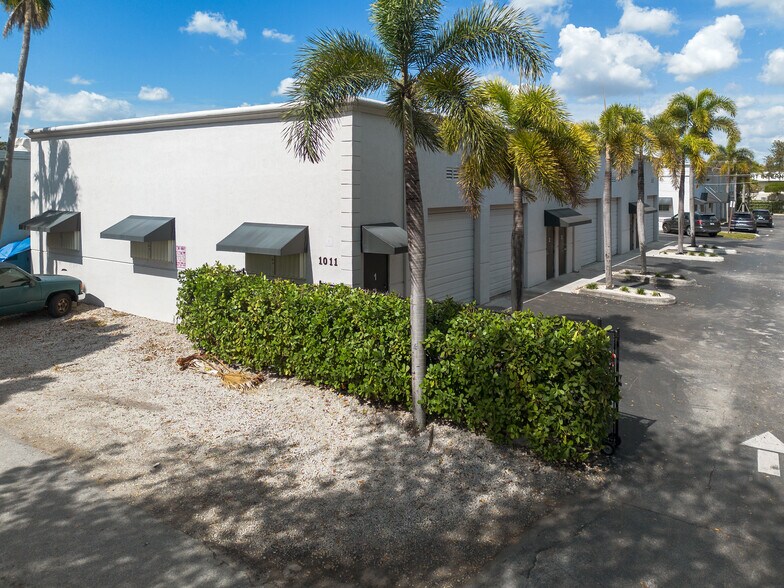 More Photos Of 1011 NW 51st St, Fort Lauderdale Unknown For Lease