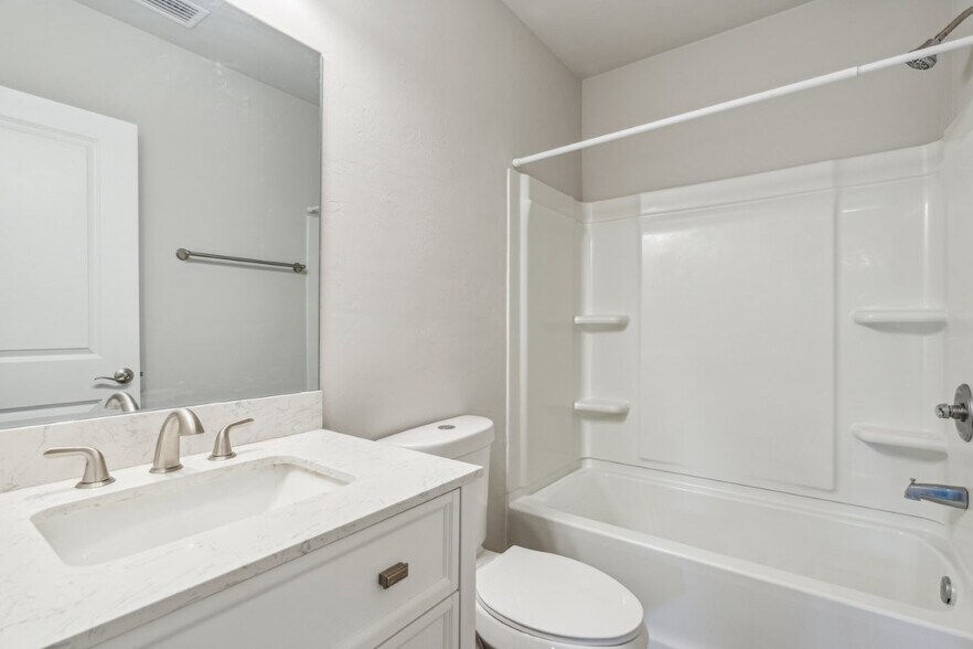 More Photos Of 112 NW 9th St, Gainesville Multifamily For Sale