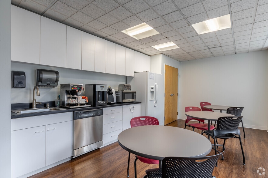 More Photos Of 35 N 4th St, Columbus Office For Sale