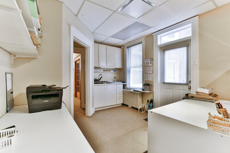 More Photos Of 8234-8242 Rue St-Denis, Montréal Multifamily For Sale