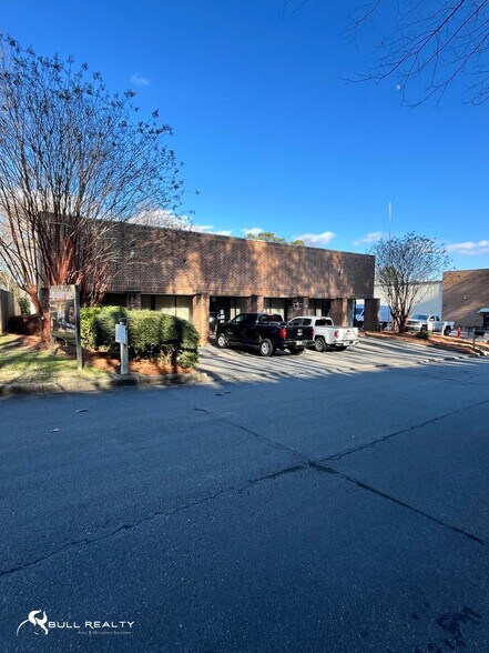 More Photos Of 121 Bells Ferry Ln, Marietta Distribution For Lease