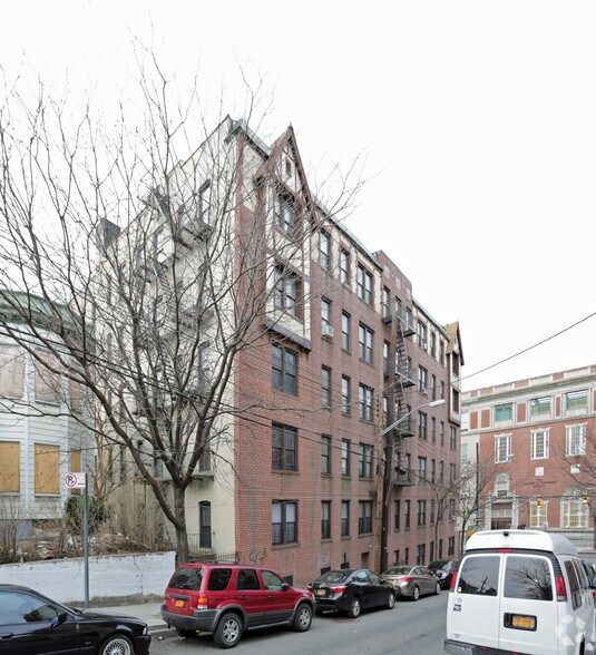 41164118 Carpenter Ave, Bronx, NY 10466 Apartments For Sale