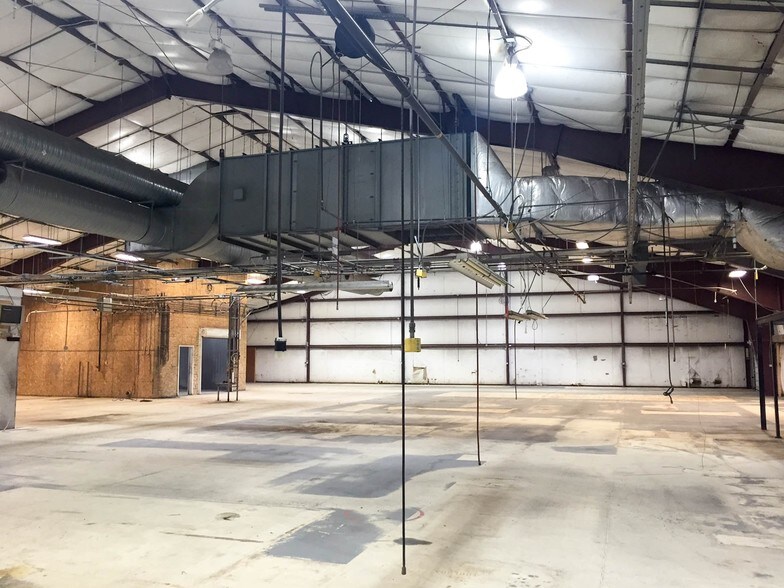 More Photos Of 2 Flint Mine Rd, Coxsackie Manufacturing For Sale