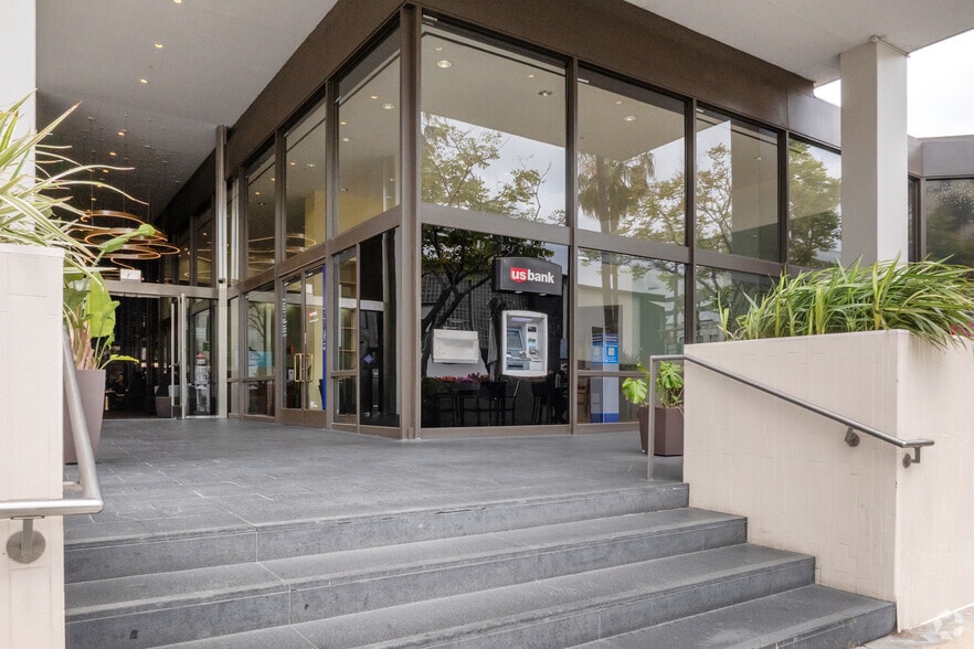 More Photos Of 9595 Wilshire Blvd, Beverly Hills Office For Lease