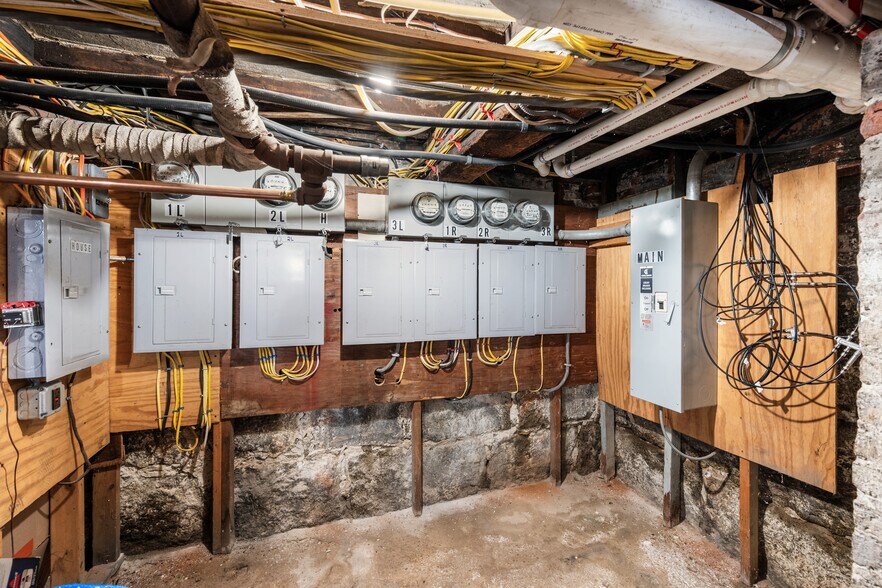 More Photos Of 401 Essex St, Salem Apartments For Sale