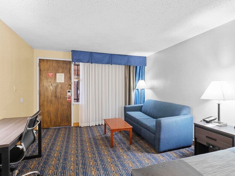 More Photos Of 850 S Bluff St, St George Hotel For Sale