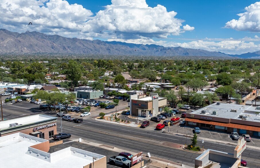 More Photos Of 2574 N Campbell Ave, Tucson Restaurant For Sale
