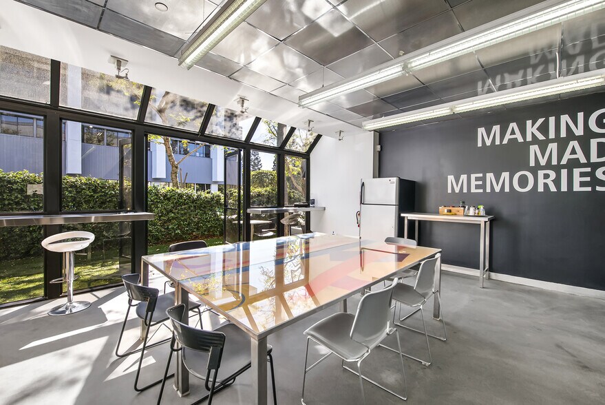 More Photos Of 5875 Green Valley Cir, Culver City Loft Creative Space For Lease