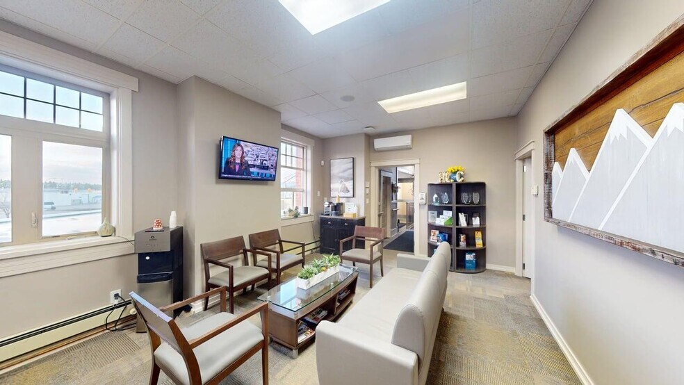 More Photos Of 800 Baker St, Cranbrook Storefront Retail Office For Sale