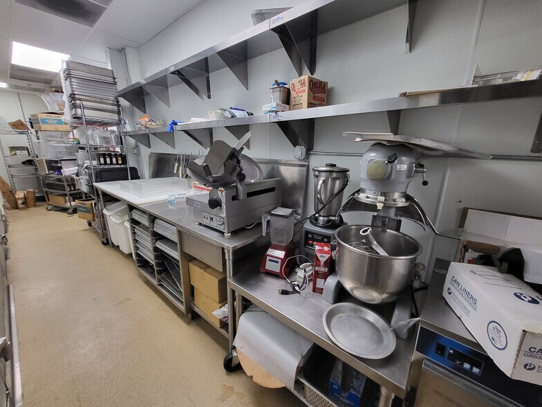 More Photos Of 221-227 E Pico Blvd, Los Angeles Storefront For Sale