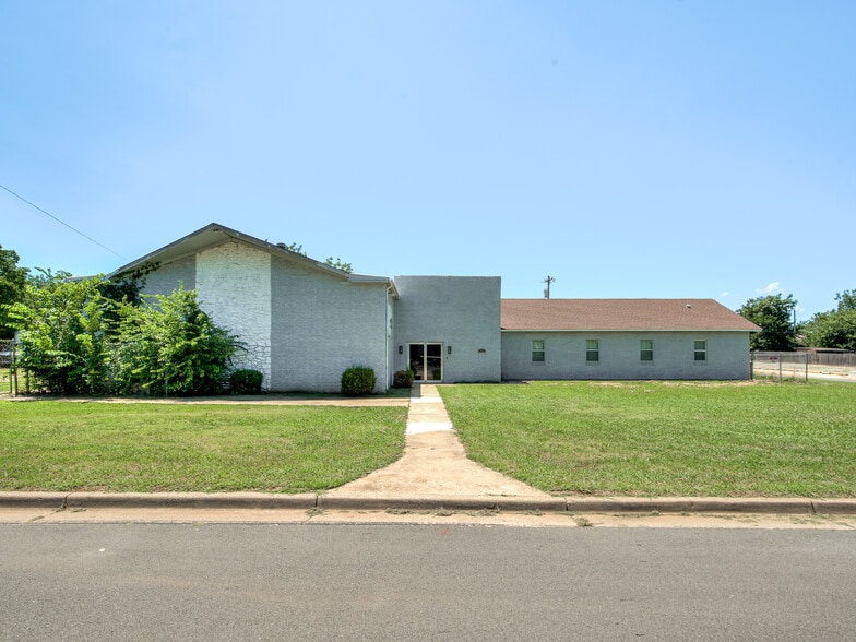 More Photos Of 700 SE Binkley St, Oklahoma City Specialty For Sale