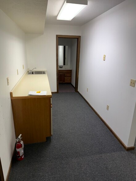More Photos Of 4935 S Prospect St, Ravenna Freestanding For Lease