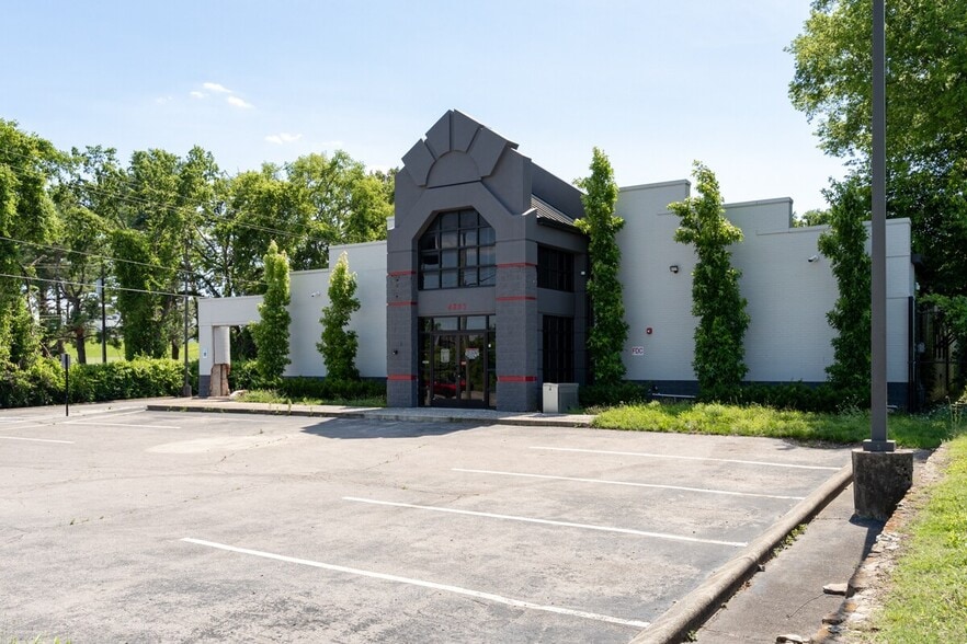 Primary Photo Of 4803 Old Hickory Blvd, Hermitage Freestanding For Lease