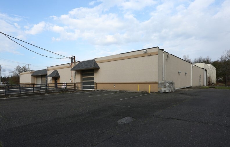 Primary Photo Of 107 Edgewood Ave, West Berlin Warehouse For Lease