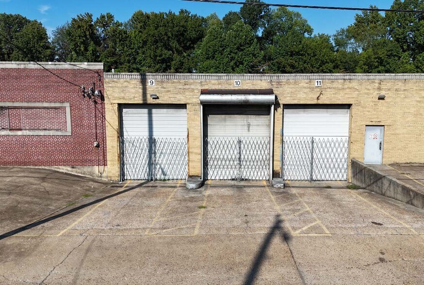 More Photos Of 1769 Latham St, Memphis Distribution For Sale