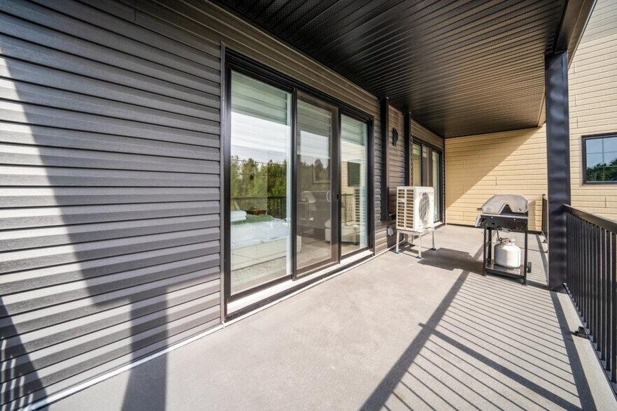 More Photos Of 13575 Rue Du Médoc, Mirabel Apartments For Sale