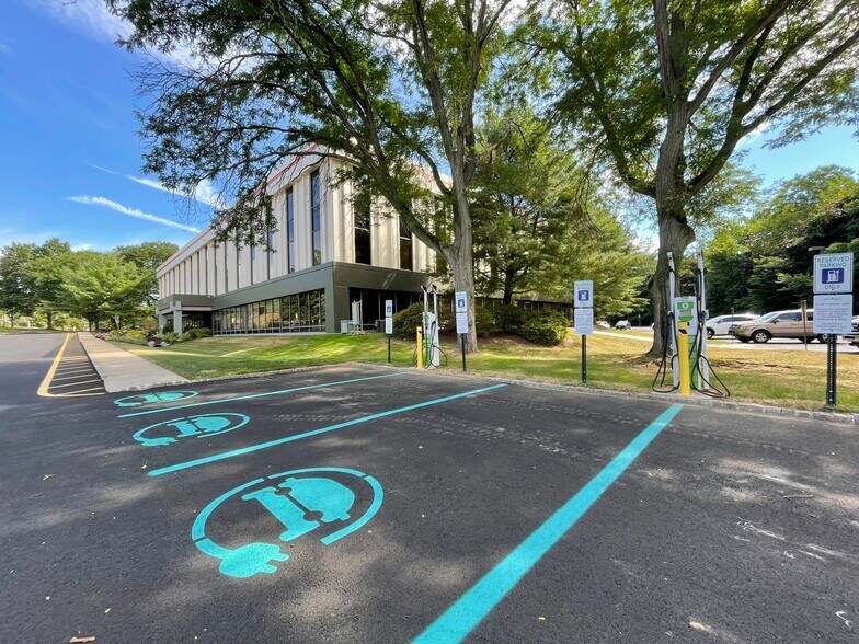 More Photos Of 299 Cherry Hill Rd, Parsippany Medical For Lease