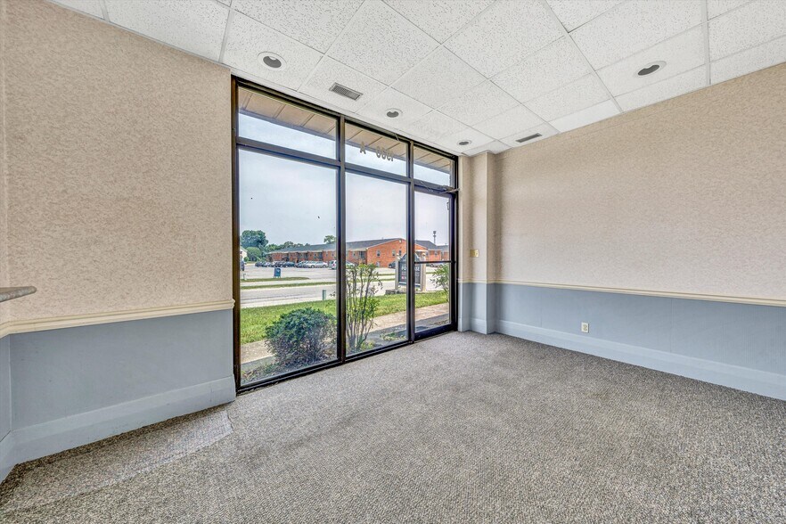 More Photos Of 1930 Braeburn Dr, Salem Medical For Sale