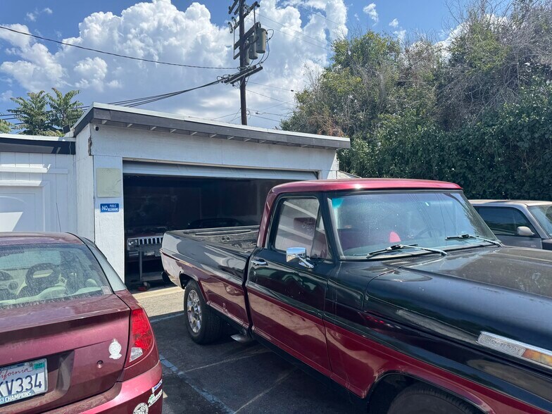 More Photos Of 185 S Main St, Orange Freestanding For Sale