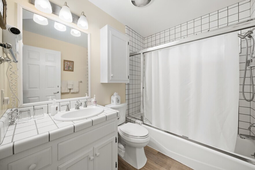 More Photos Of 2476 Main St, Cambria Hospitality For Sale