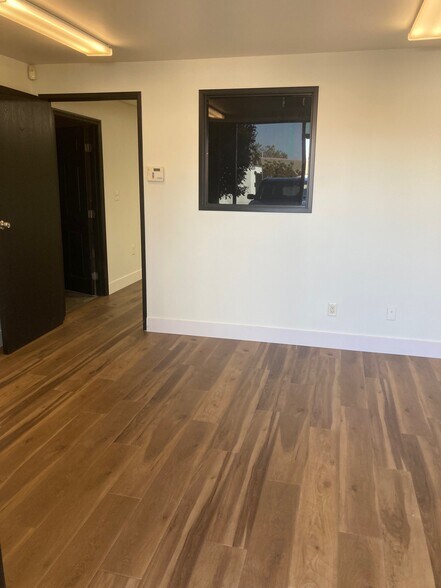 More Photos Of 23261 Del Lago Dr, Laguna Hills Light Manufacturing For Lease