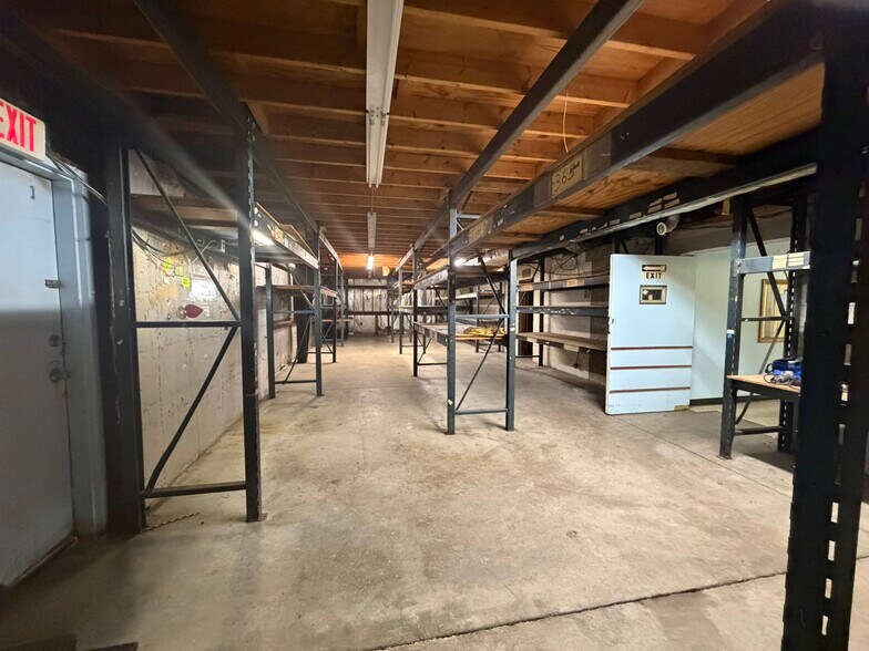 More Photos Of 4330 Westerville Rd, Columbus General Retail For Sale