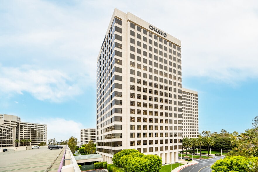 Primary Photo Of 4 Park Plaza, Irvine Office For Lease