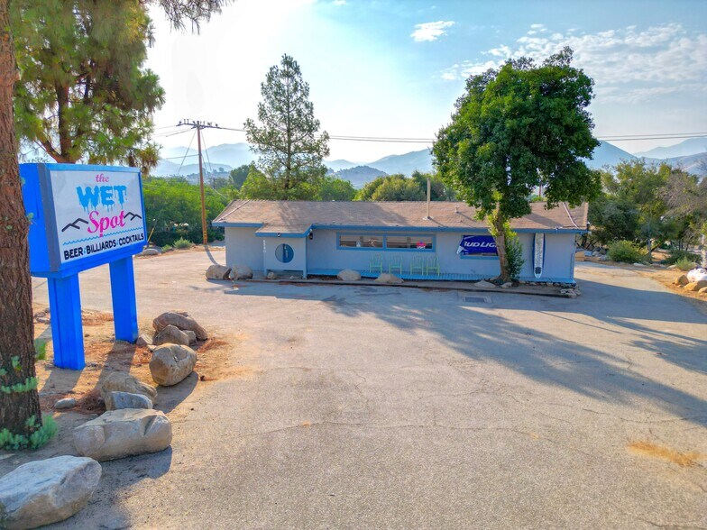 More Photos Of 6540 Wofford Blvd, Wofford Heights Bar For Sale